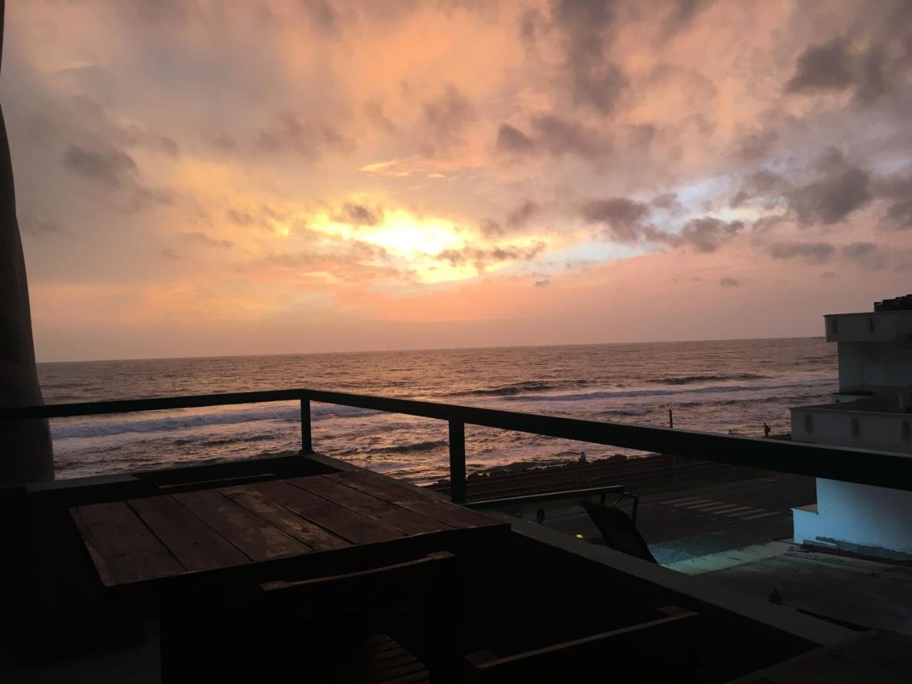 Bunky Monkey Hostels Colombo Ngoại thất bức ảnh